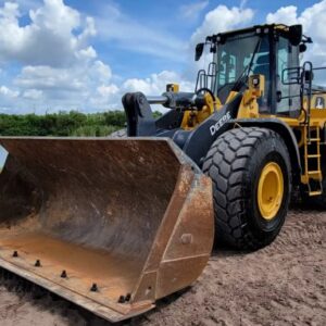John Deere Production Class Wheel Loader (744 / 824 / 844 Series)